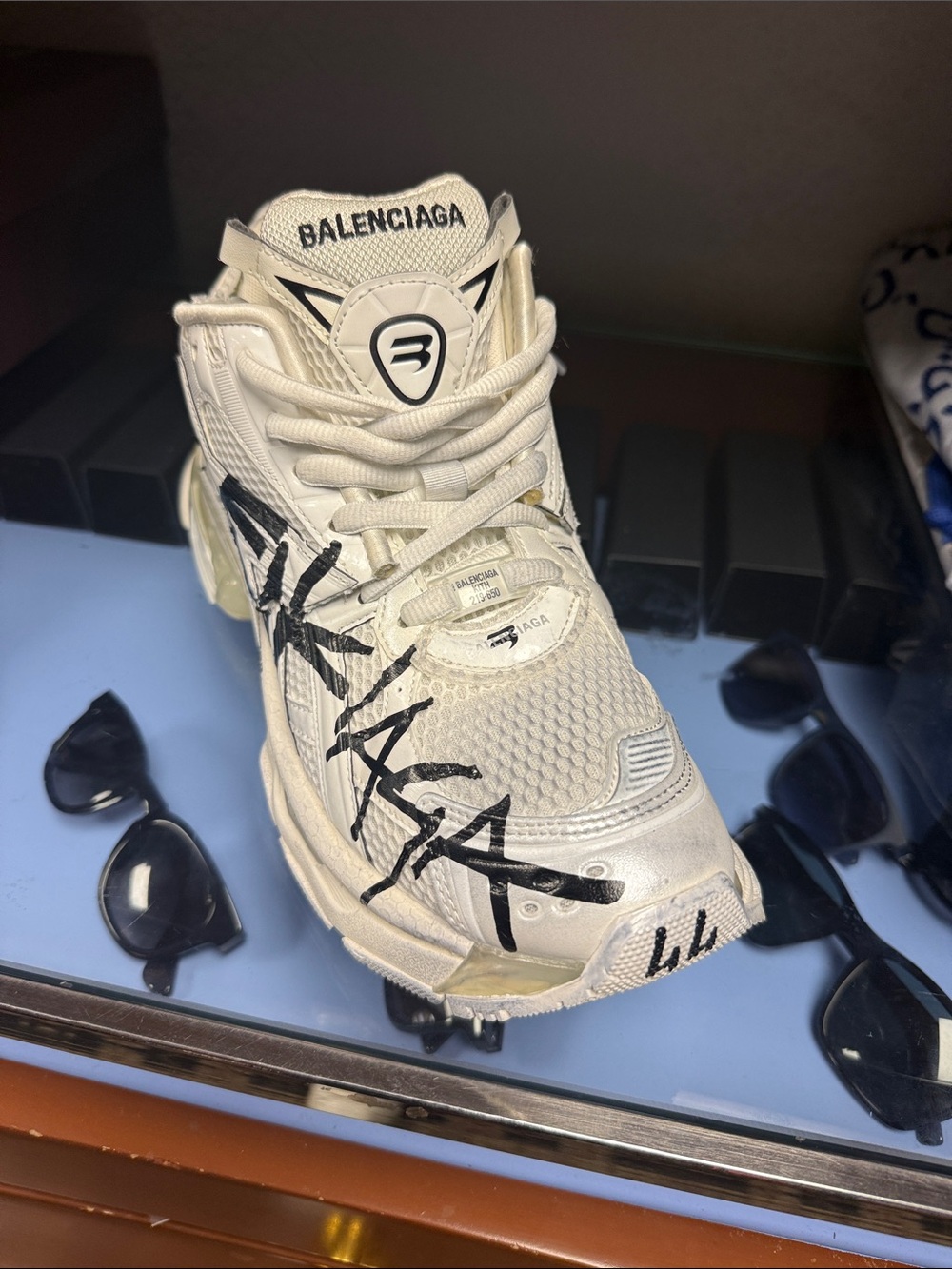 Balenciaga Runner White Sneaker with Black Script Accents , it’s a well made .